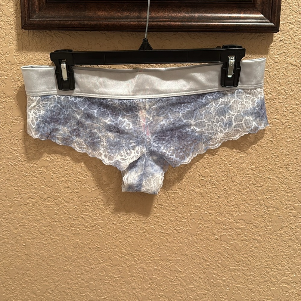 NWT PINK Victoria’s Secret Vintage Floral Lace Lingerie Cheekster Panty. Large.